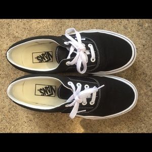 Vans Era Core Classic Black W7.5 BRAND NEW